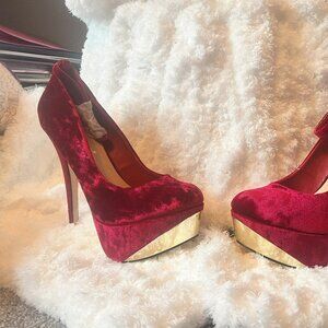 Shoe Dazzle Red and Gold Shoes